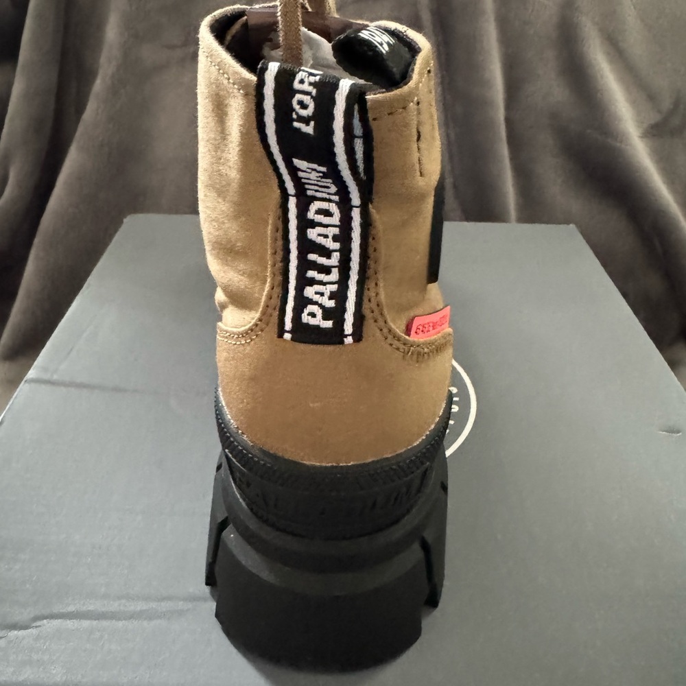 Palladium Women’s Revolt HI TX Boots - size 9 (NEW IN BOX) - Picture 4 of 7